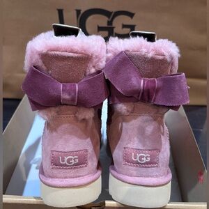 UGG MINI BAILEY SUEDE BOW BOOTS IN PINK DAWN SZ 7 NEW IN BOX